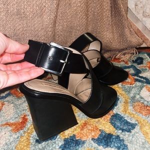 BCBGMAXAZRIA chunky black sandal